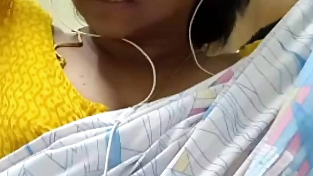 Desi Telugu Aunty
