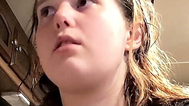 Close up amateur masturbating solo