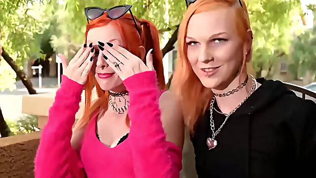 Robin Coffins, Nikki Vicious And Ts Foxxxy - Fucked By Trans Women In Group