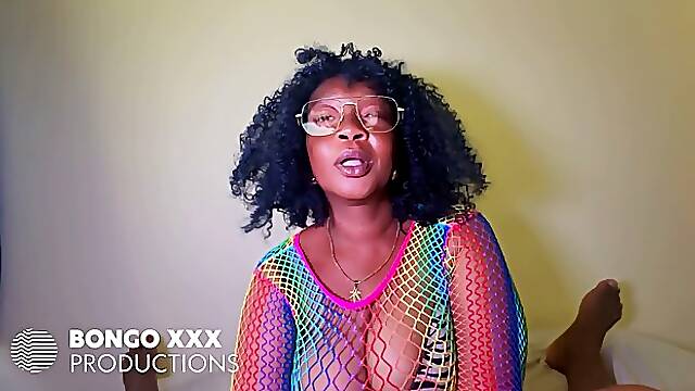 Beautiful Swahili MILF strokes stepsons BBC