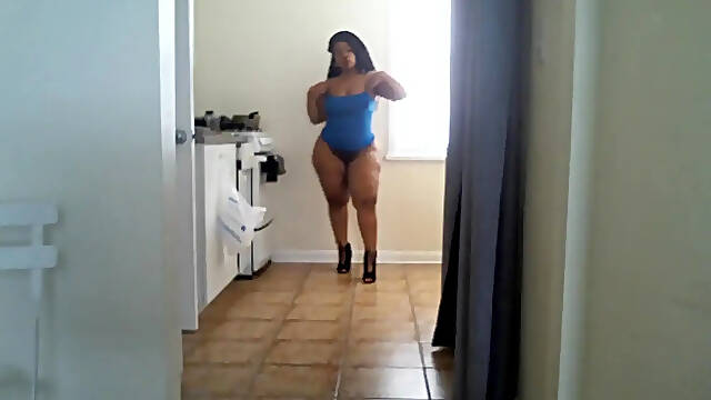 Thick Curvy Ebony BBW in Black Heels Gets Creampied