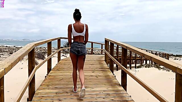 Gypsy Queen In Sex On A Perfect Beach With The Bogini Facial And Nonstop Fucking!