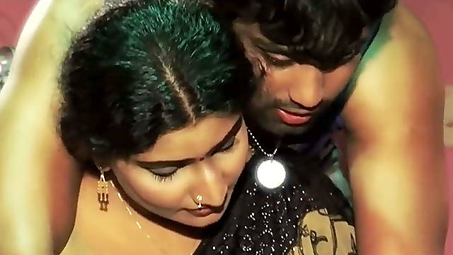 Tamil boy seduce babilona aunty fuck