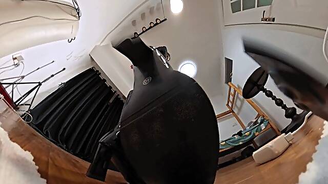 VR360YIDEYIDE boots punish ants